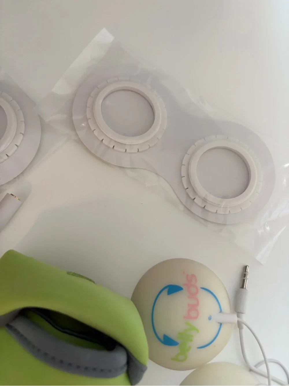 Bellybuds Bellyphones Pregnancy Baby Shower Gift Musical Prenatal Headphones